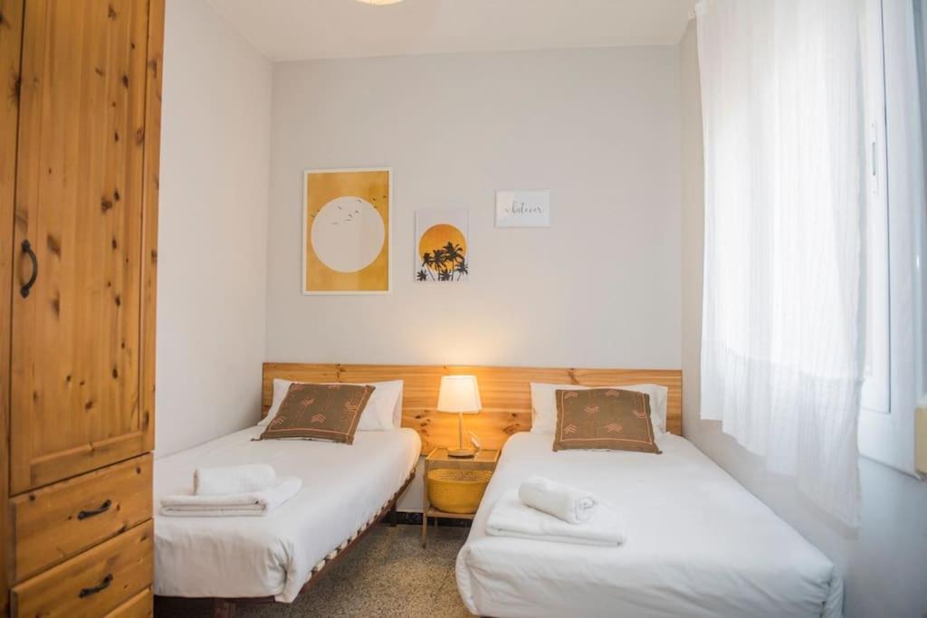 Sunny And Quiet Sagrada Familia Apartment Barcelona Exterior photo